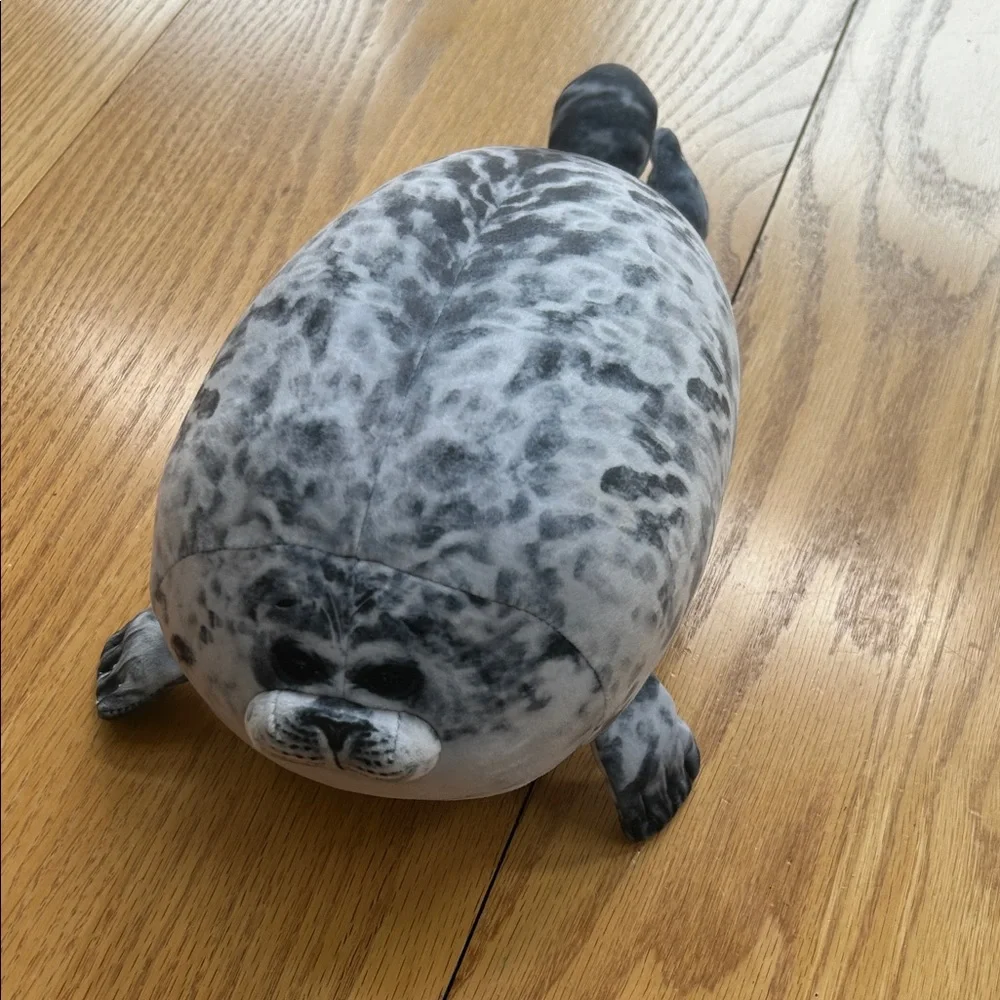 N/A adorable gray